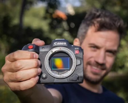 Canon EOS R5 C glad person
