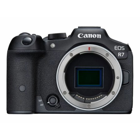 Canon Eos r7 front