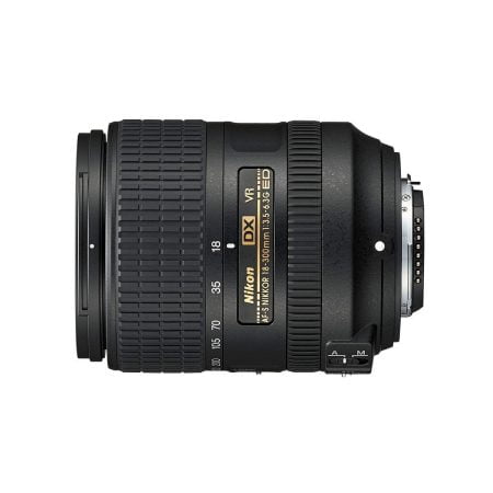 AF-S DX Nikkor 18-300mm side