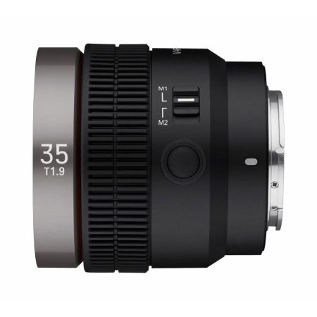 Samyang V-AF 35mm side