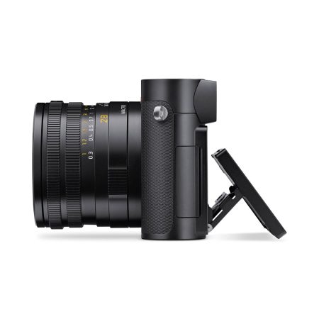 Leica Q3 side