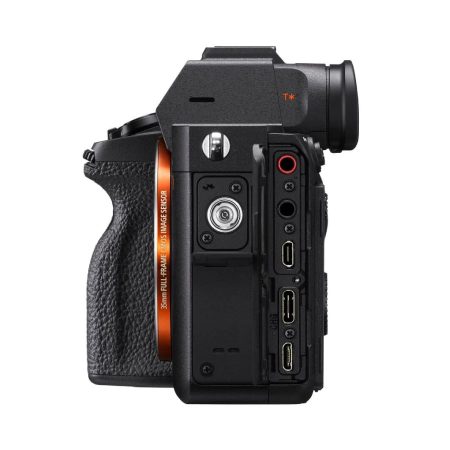 Sony A7R IV A side